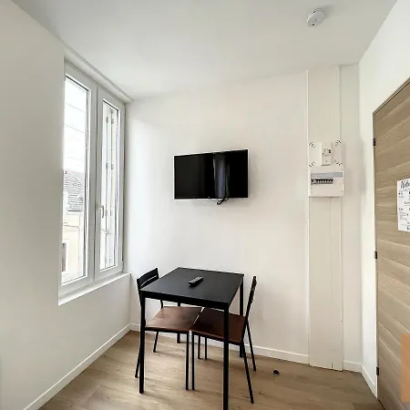 Les Studios D'Elina - Entree Autonome Châtellerault Exterior foto
