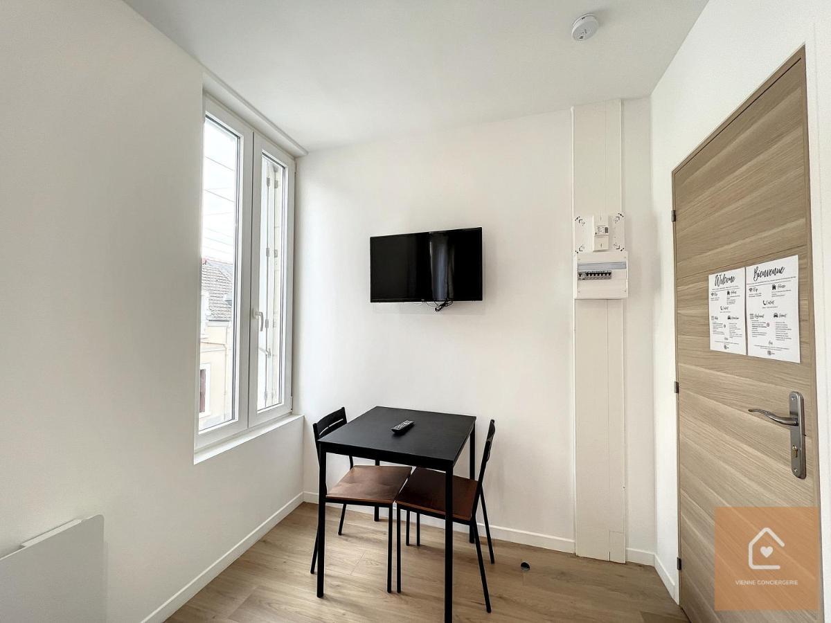 Les D'elina - Entree Autonome Apartment *