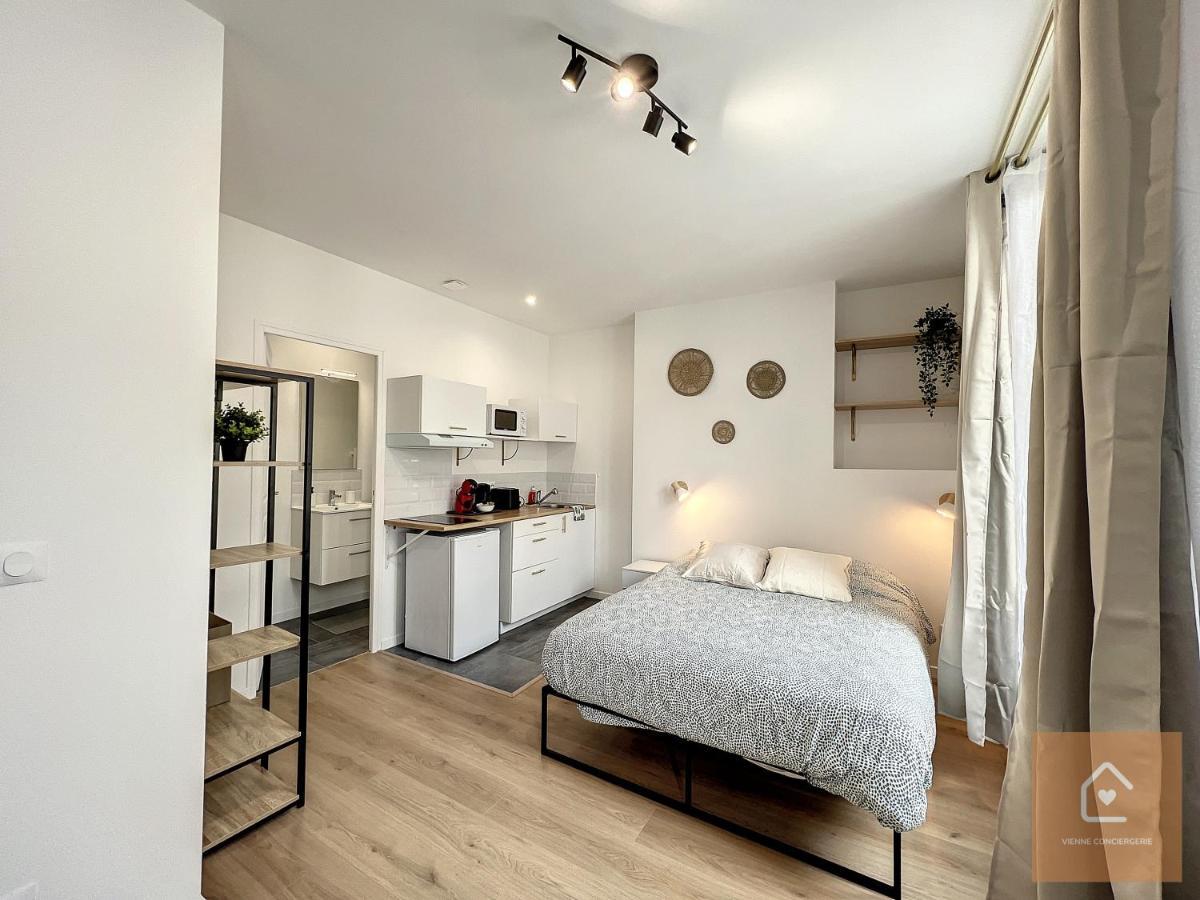 Les D'elina - Entree Autonome Apartment Chatellerault